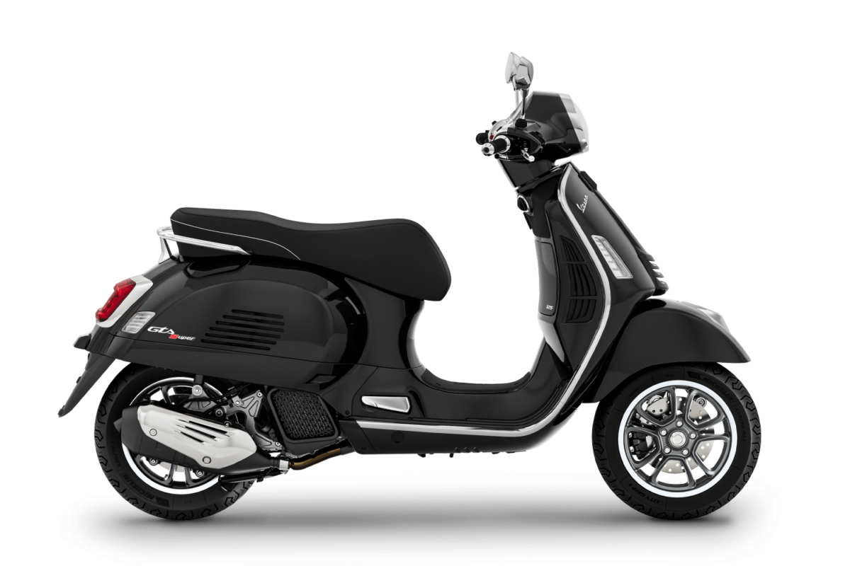 vespa GTS super 125 black