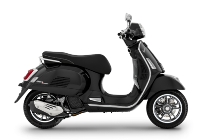 vespa GTS super 125 black