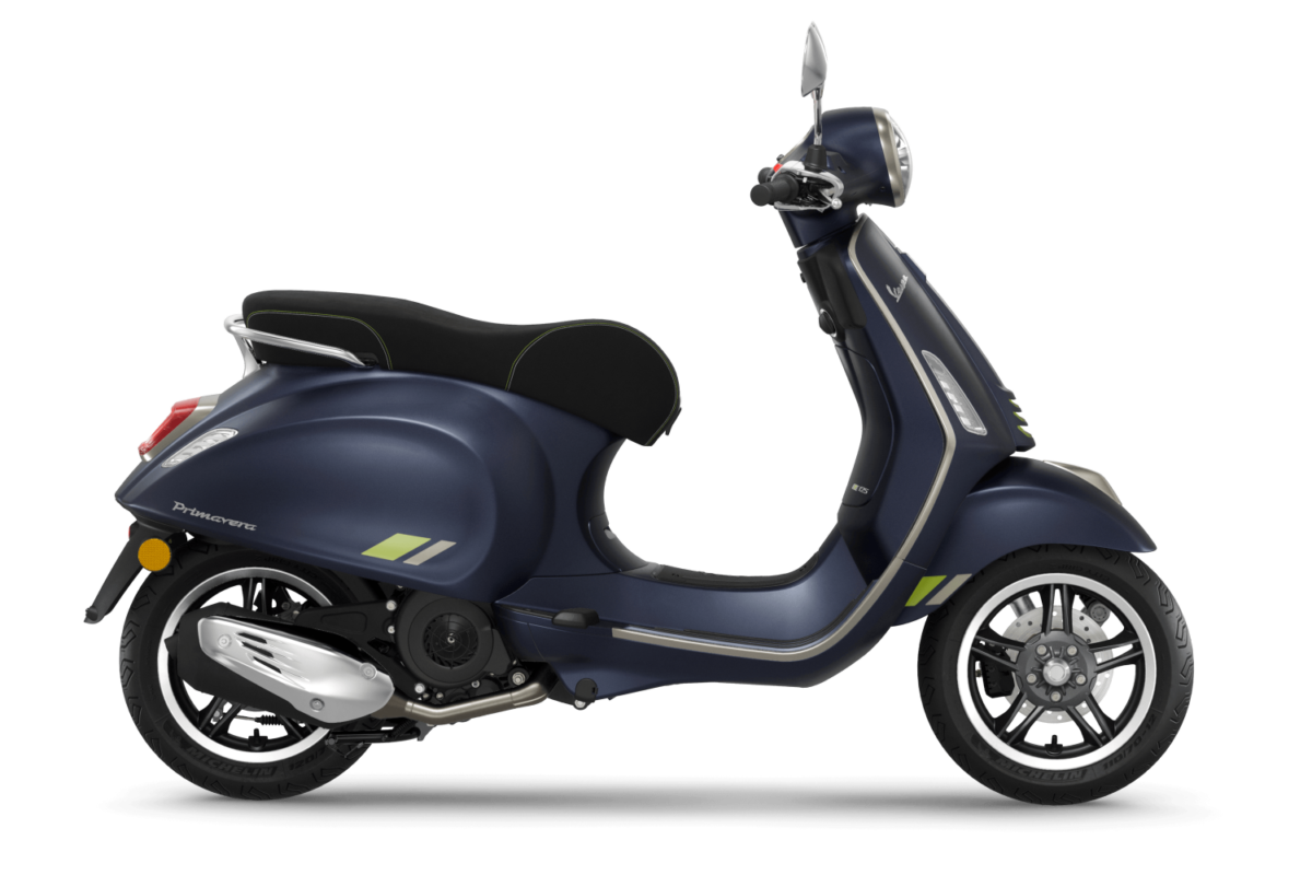 vespa primavera 125 blue