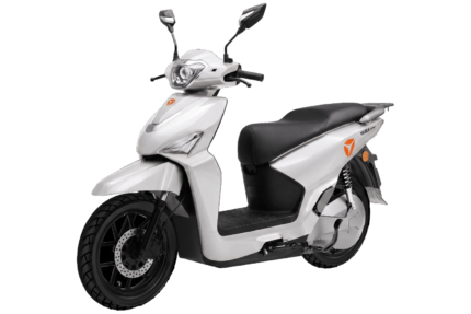 Ηλεκτρικό scooter Yadea Voltguard λευκό