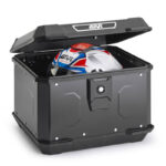 Βαλίτσα 44 λίτρα ALP44B αλουμίνιο μαύρη monolock με πιάστρα + κιτ τοποθέτησης GIVI 2