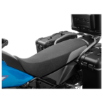 Ψηλή θερμαινόμενη σέλα (+15 mm) γνήσια για CFMOTO 1000MT-X